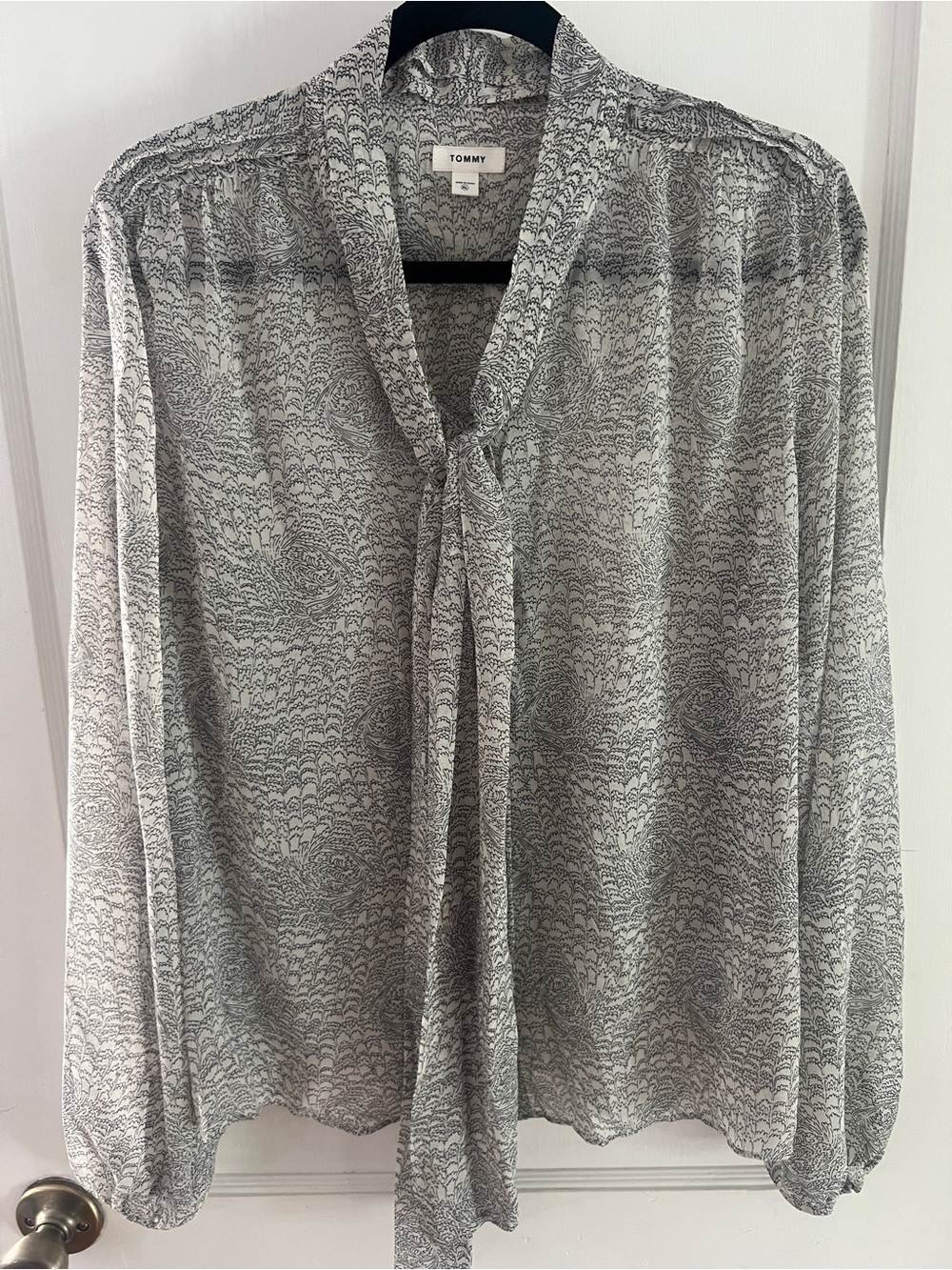 Tommy Hilfiger Printed Bow Tie Neck Blouse Chiffon Top  Sz XL